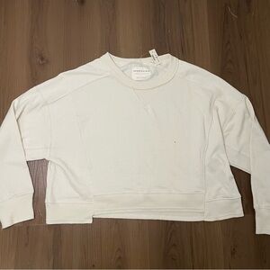 NWT Aero Off-White Cropped Crewneck Sweatshirt